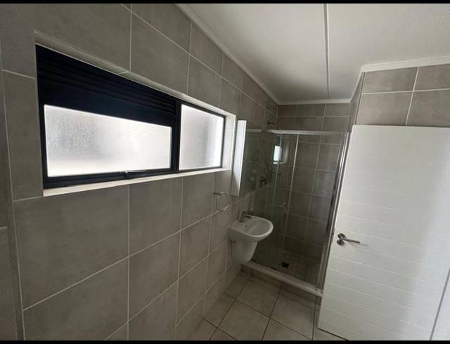 3 BEDROOM PROPERTY TO RENT IN SILVER LAKES